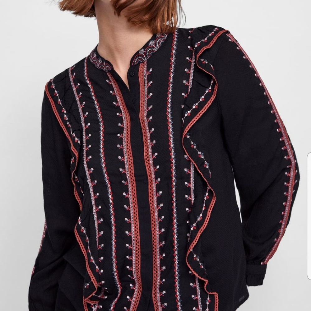 ZARA NEW RUFFLED EMBROIDERED BLOUSE M